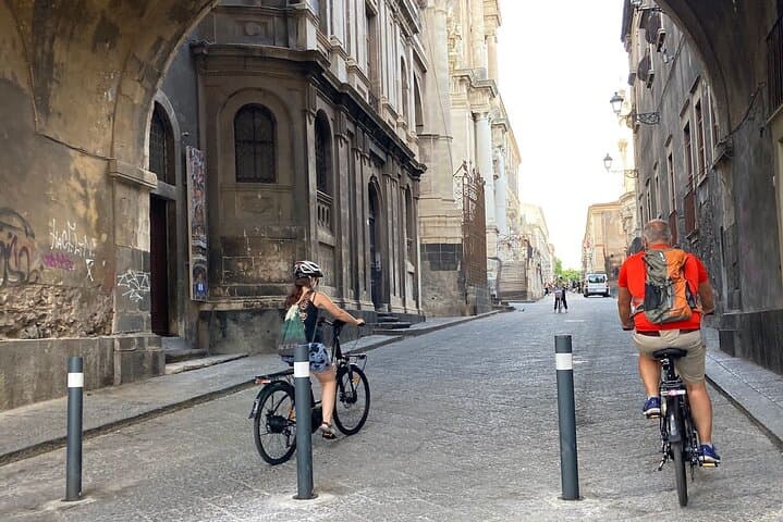 Bike tour of Catania by e-bike
