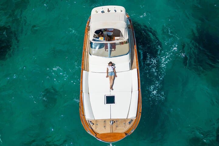 4 Hours Private Boat Tour of Capri