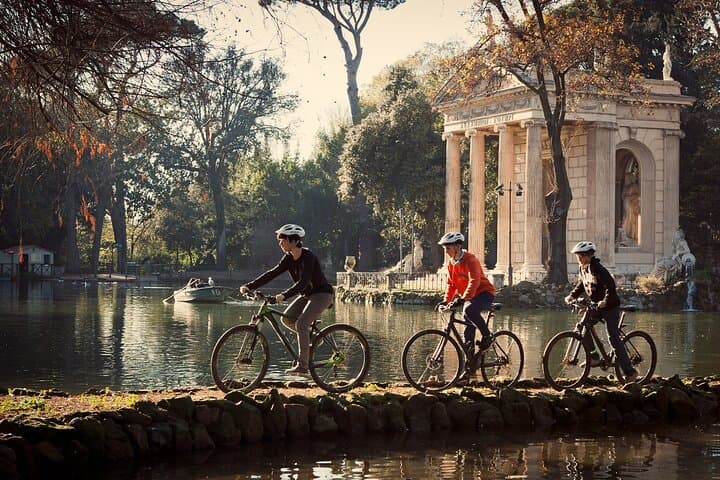 Morning/Afternoon tour: Cycling in Villa Borghese