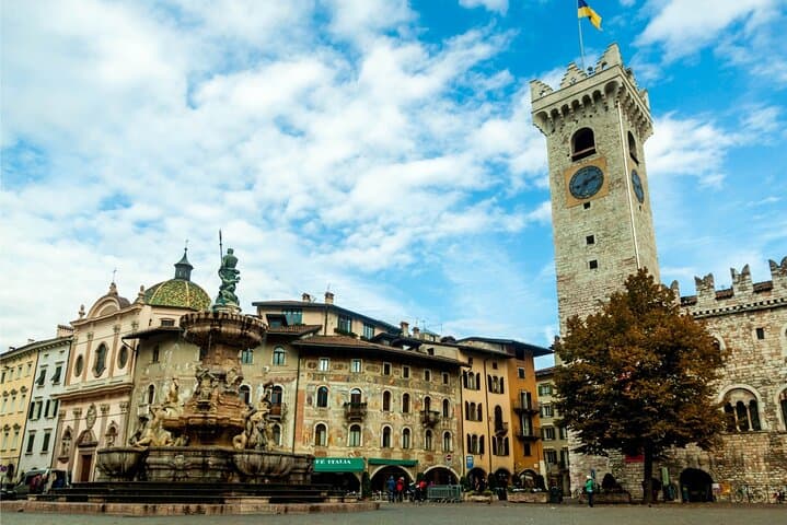 Trento Self-Guided City Walking Tour & Scavenger Hunt