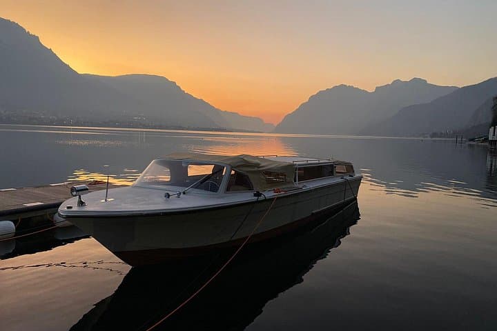 Luxury Private Boat Tour on Lake Como Bellagio & Villa Highlights