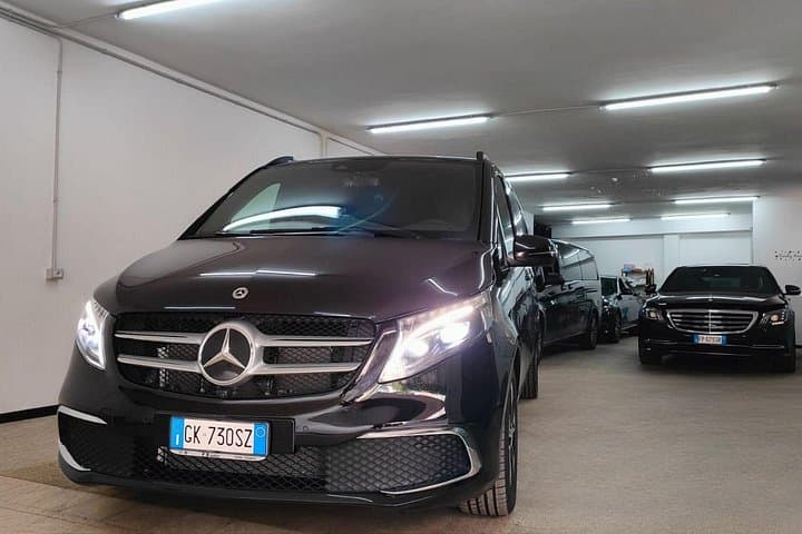 Mercedes V Class Extralong 2023