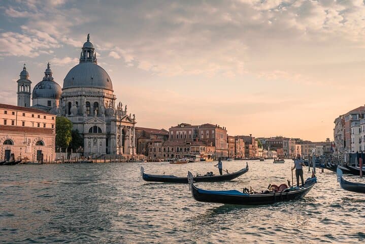 The Magic of Venice in one Day! High speed train from Rome