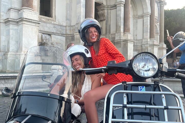 Vespa Sidecar Tour By Night with Pickup
