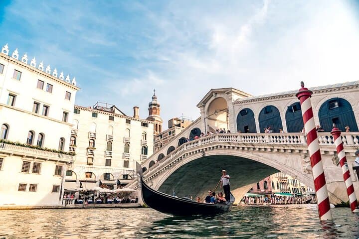 Venice Private Gondola Ride: Explore Hidden Canals and Sights