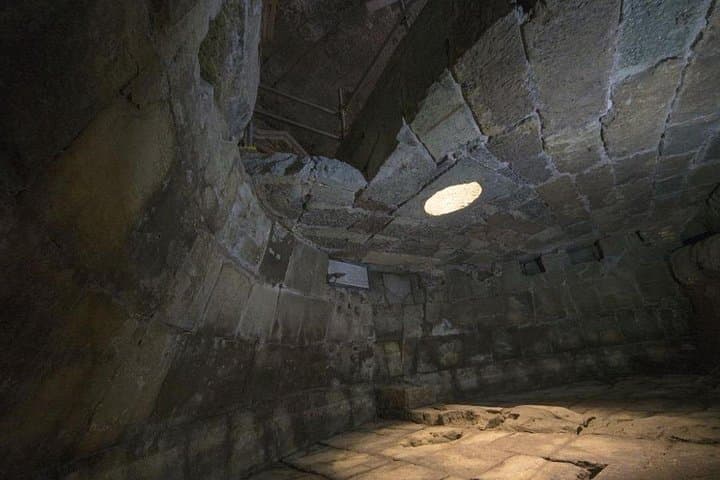 Gladiators & Saints: Colosseum Arena and St. Peter's Prison Tour