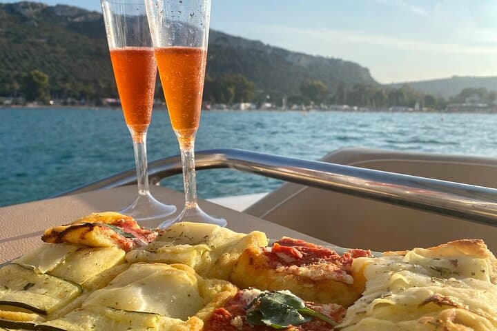 Cagliari: Sunset Aperitif on a Boat with Prosecco and Music