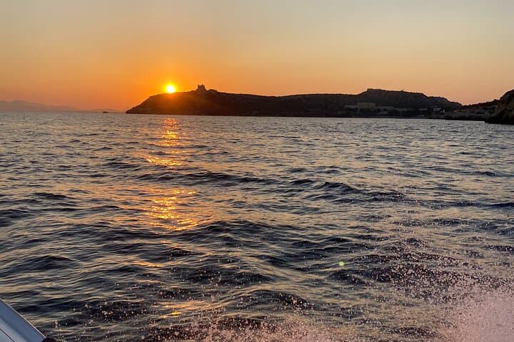 Cagliari: Sunset Aperitif on a Boat with Prosecco and Music