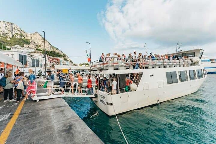 From Naples: Capri Boat Tour of the Caves with Free time