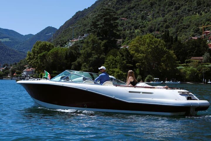 Lake Como: 2-Hour Luxury Speedboat Private Tour