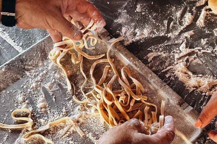 Fresh noodles