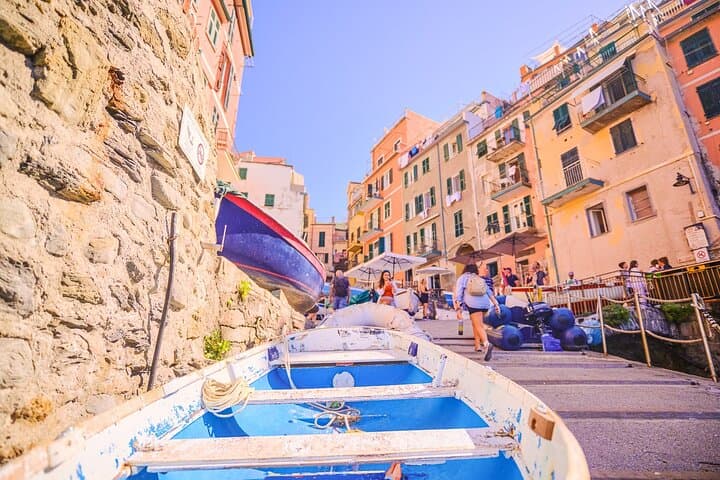 Cinque Terre Sea Park with Limoncino Tasting Day Trip from Milan