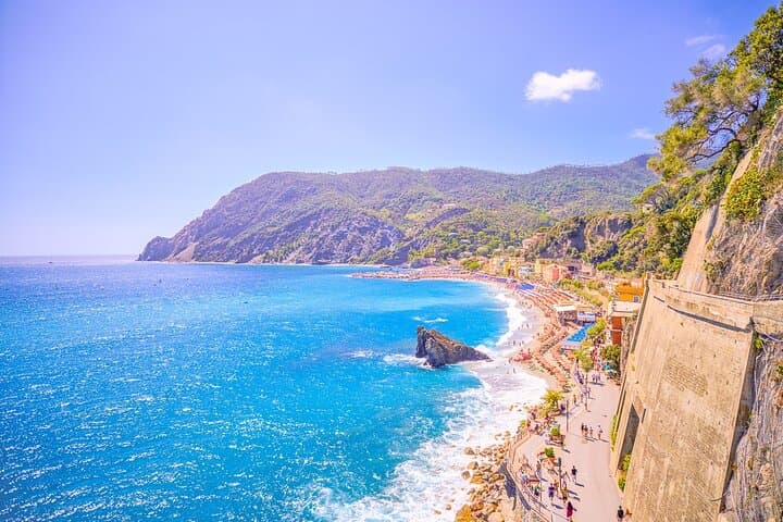 Cinque Terre Sea Park with Limoncino Tasting Day Trip from Milan