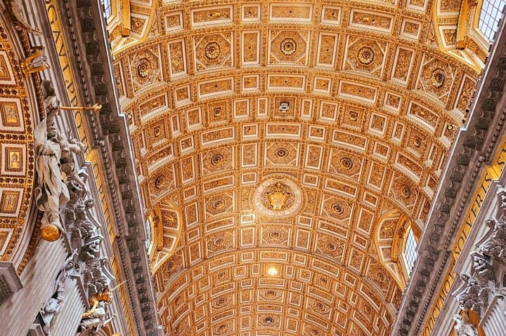 St. Peter's Basilica & Dome Tour with Professional Art Historian