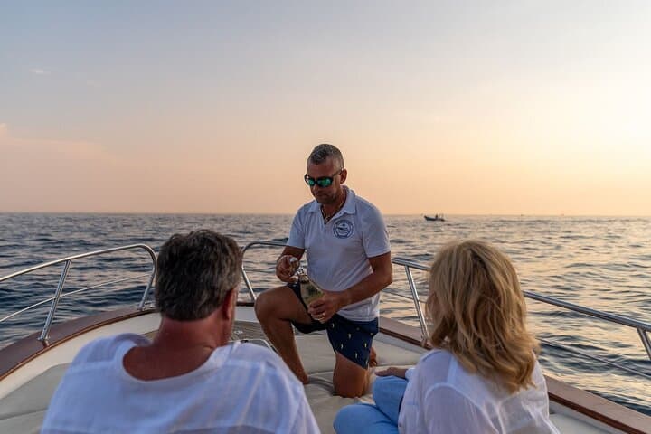 Amalfi Boat Tour from to Positano Praiano or Amalfi. 7 hours