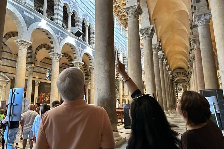 Pisa and Lucca Tour from Florence with the Leaning Tower access