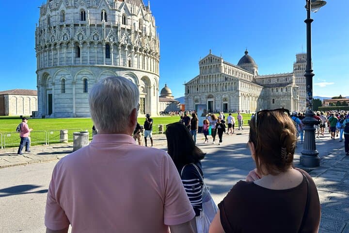 Pisa and Lucca Tour from Florence with the Leaning Tower access