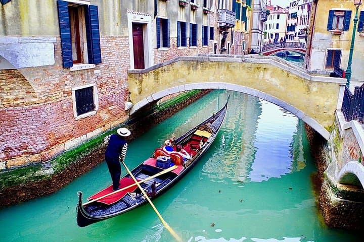 Venice: Enchanting City Walk & Majestic Gondola Glide + Ebook