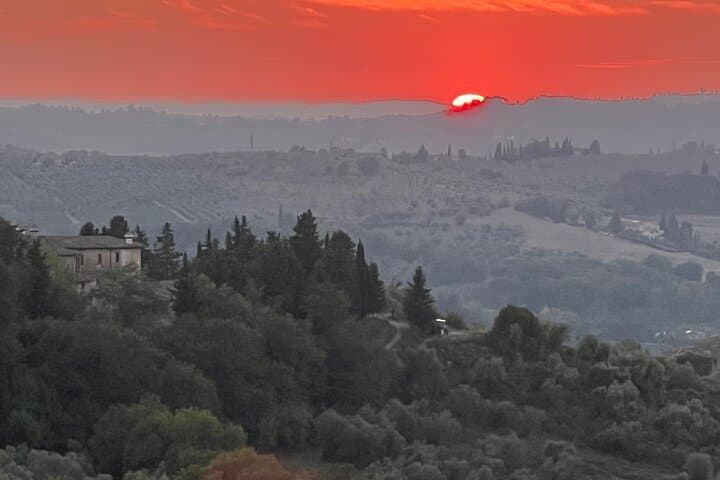 Private Chianti scooter tours for solo travelers