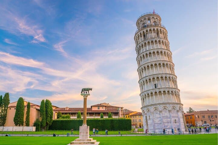 Pisa: Timed Entrance to Leaning Tower & Cathedral with AudioGuide