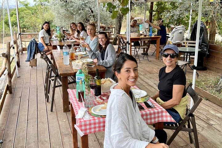 Horseback riding in Montepulciano Tuscany, lunch on the farm