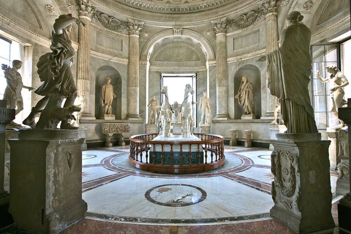 Statue Gallery