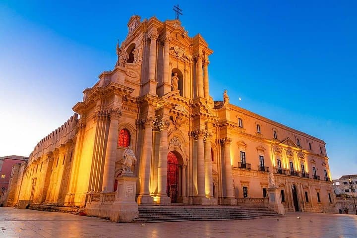 PRIVATE day TOUR to SICILY from Malta
