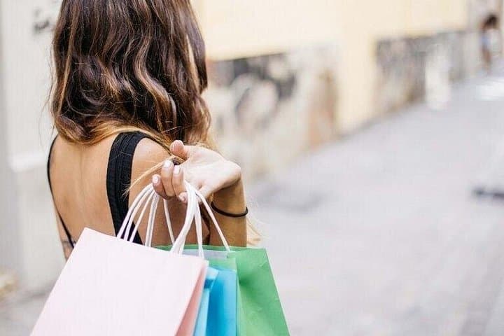 Full-Day Shopping in Rome with Hotel Pick Up