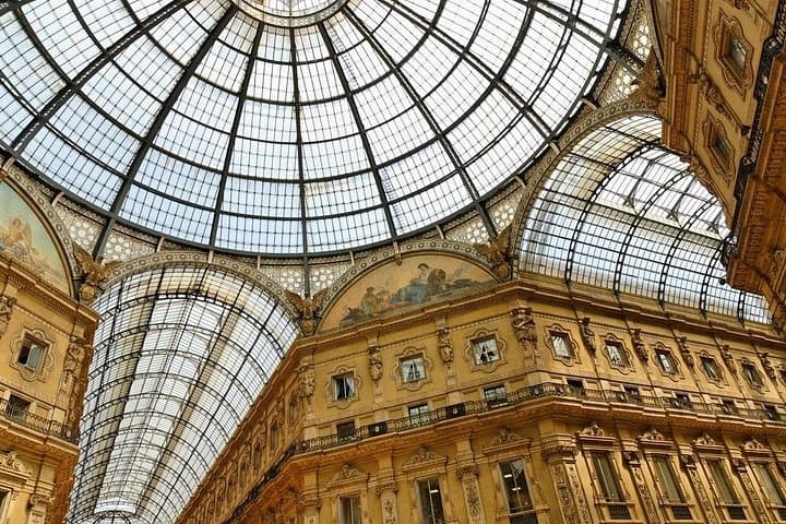 Skip-the-Line: Duomo Rooftop & La Scala Private Tour