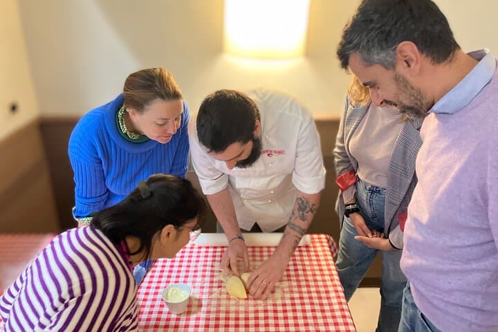 Small Group Pasta Making and Tiramisu Cooking Class in Rome