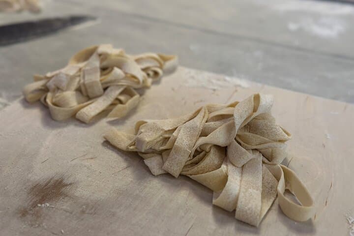 Small Group Pasta Making and Tiramisu Cooking Class in Rome