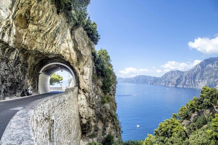 Private Amalfi Tour from Positano with Local Driver