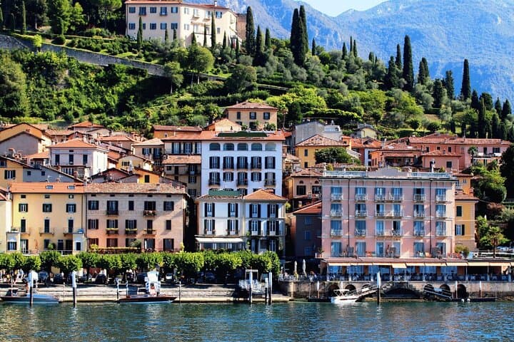 Sunset Shared Boat Tour with Aperitif from Varenna - Bellagio