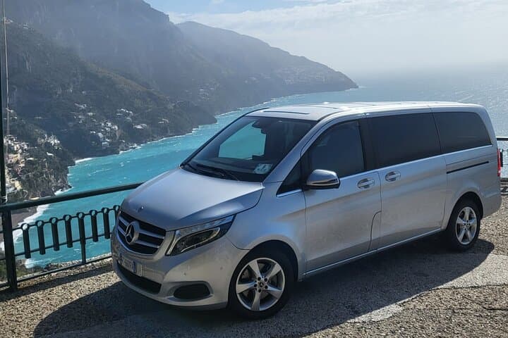 Transfer Naples to Positano (stop Pompeii option) or vice versa