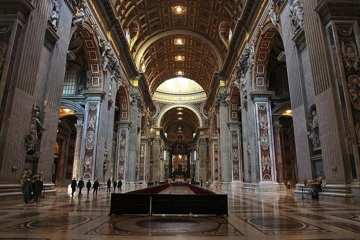 St. Peter's Basilica and Papal Grottoes Guided Tour