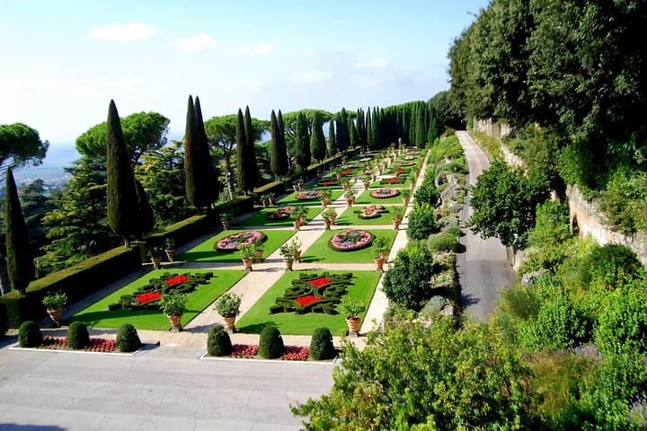 St. Peter's Basilica and Papal Grottoes Guided Tour