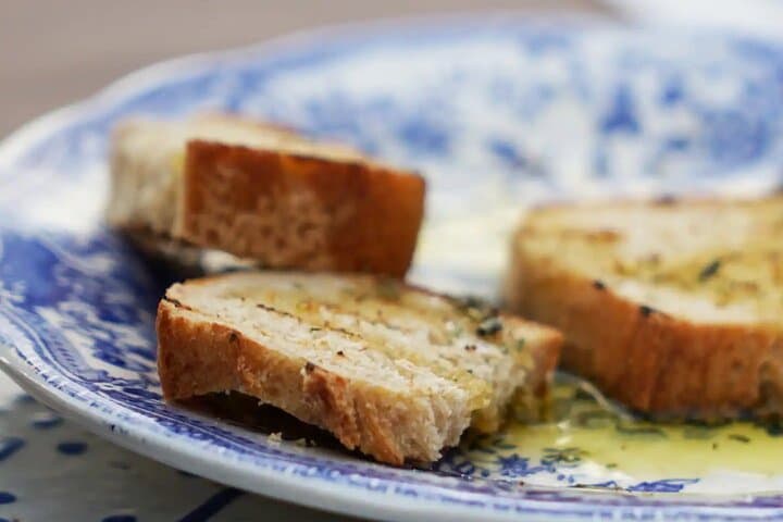 Taste the Extra-virgin Olive Oil directly from producers