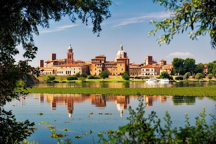 Private tour From Verona: Mantua, Valeggio sul Mincio & Sirmione