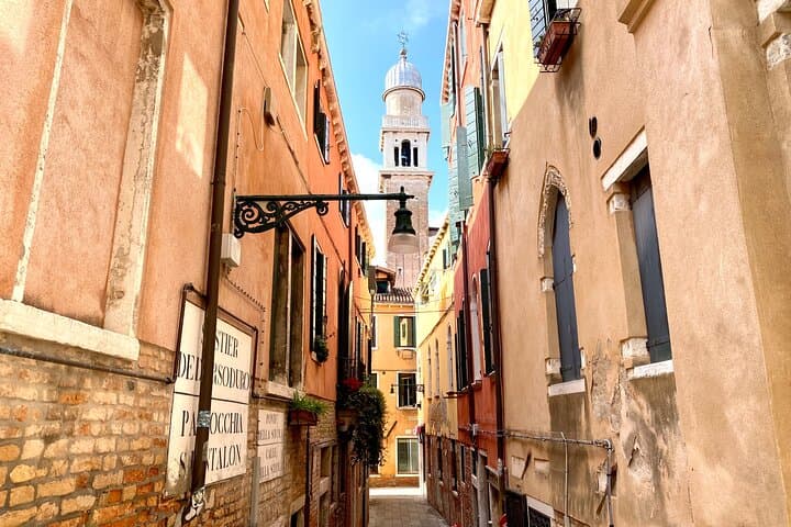 Rialto Market Food Tour: Wine Tasting & Sightseeing in Venice