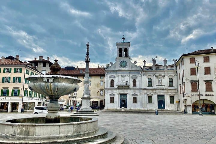 Piazza San Giacomo