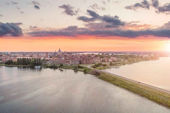 Private tour From Verona: Mantua, Valeggio sul Mincio & Sirmione