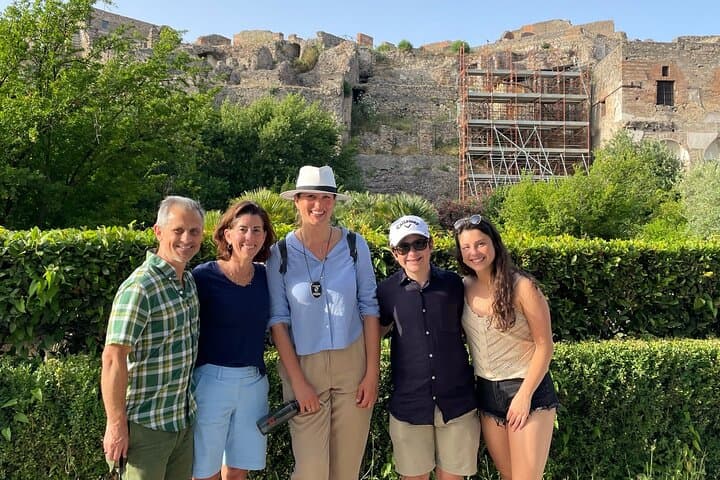 Private Skip The Line Archeo Tour Of Pompeii