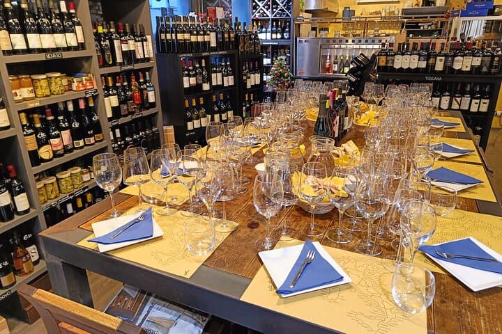Top Wine Tasting: 7 wines paired with local specialties