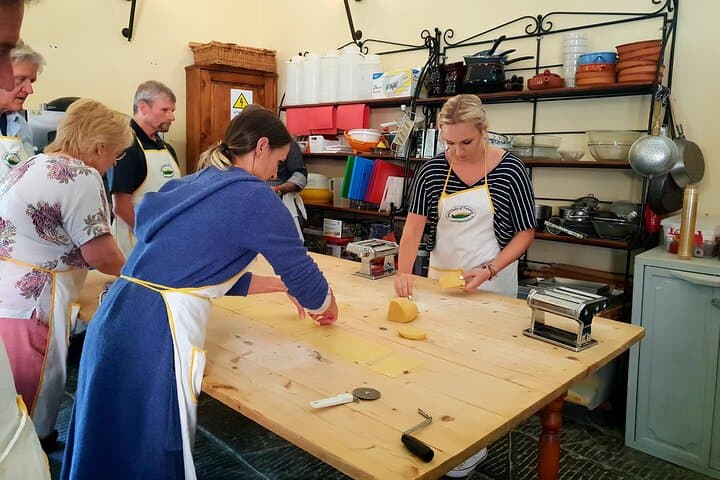 7 Day intense weekly cooking course from Florence