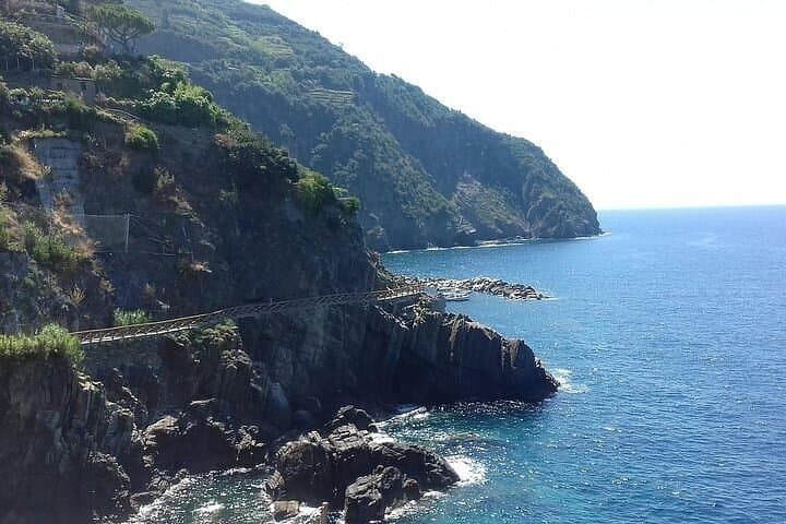 Cinque Terre in half a day with boat and train and limoncino!