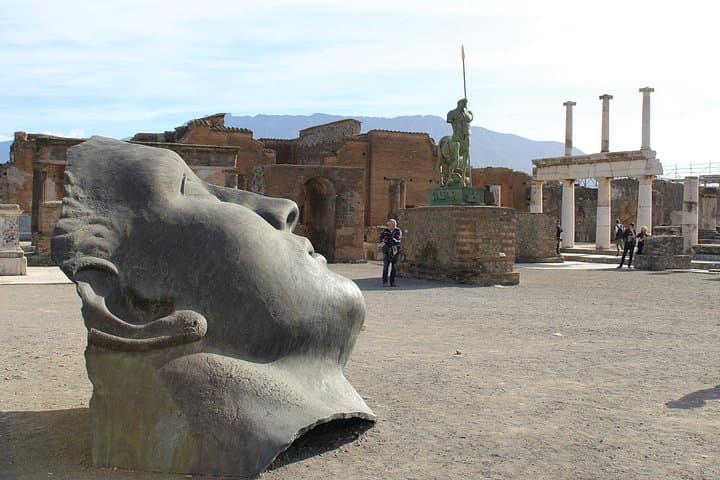 Pompeii ruins and Archaeological Museum private tour from Rome