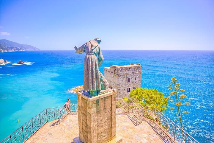 Cinque Terre Sea Park with Limoncino Tasting Day Trip from Milan