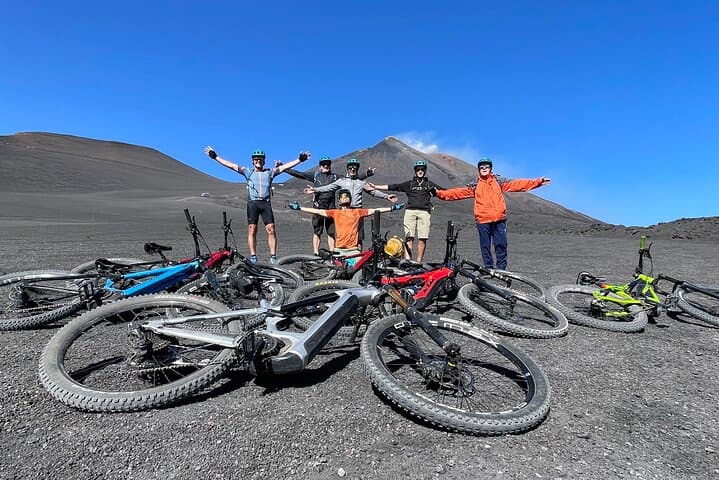 Etna Summit Craters E-bike with Customers