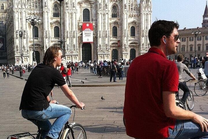 Milan Historic Walking Tour with a Guide