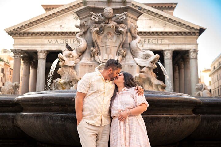 Romantic Photoshoot Experience for Couples in Rome